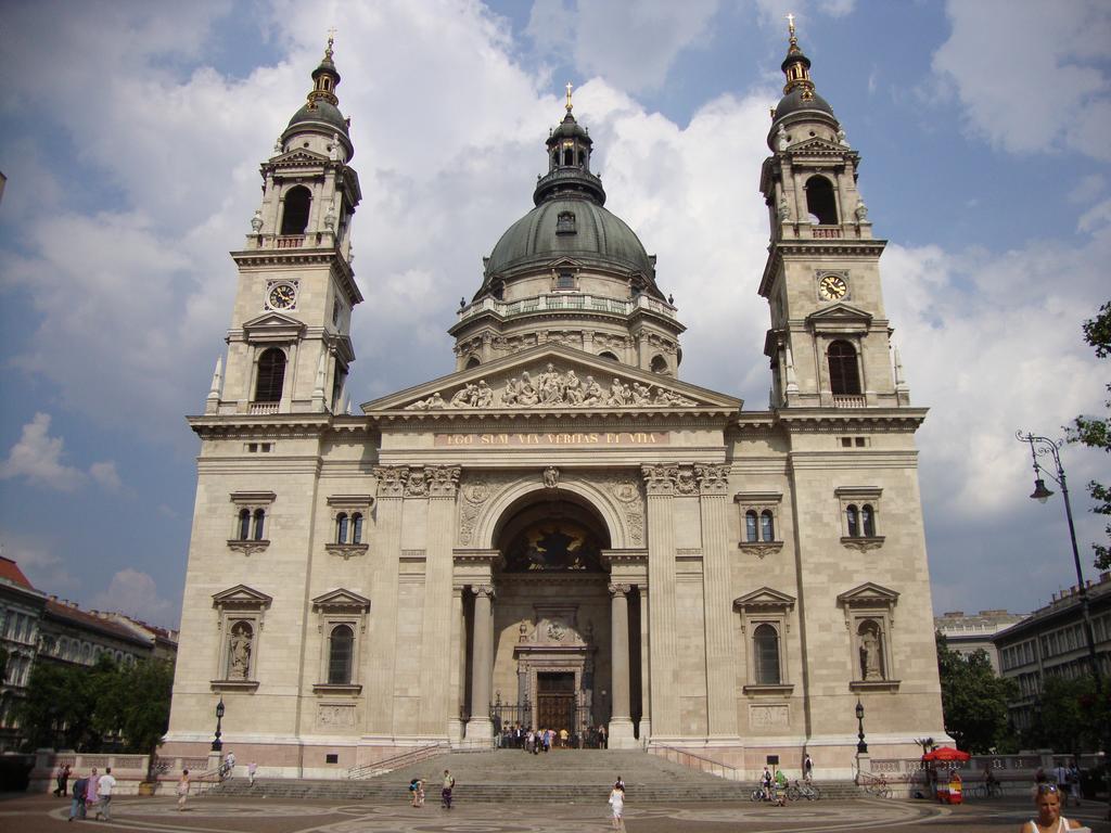 Oktohome * Budapešť